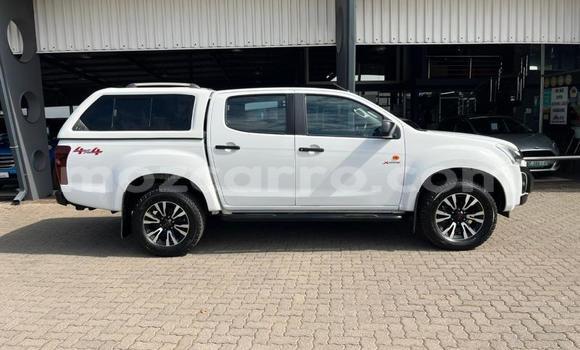 Nunua Ilio tumika Isuzu D-MAX Nyeupe Gari ndani ya Maputo nchini Maputo Nunua Ilio tumika Isuzu D-MAX Nyeupe Gari ndani ya Maputo nchini Maputo