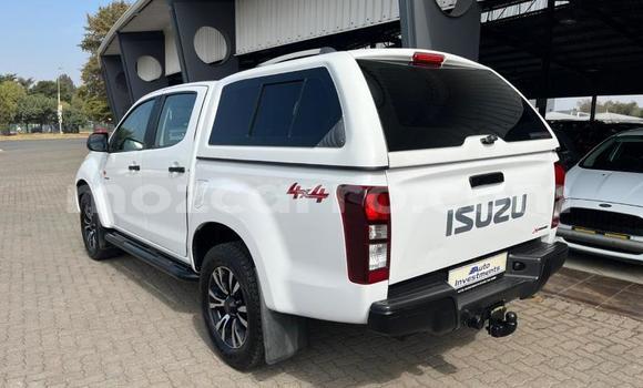 Nunua Ilio tumika Isuzu D-MAX Nyeupe Gari ndani ya Maputo nchini Maputo Nunua Ilio tumika Isuzu D-MAX Nyeupe Gari ndani ya Maputo nchini Maputo
