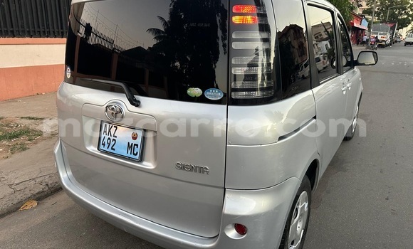Comprar Usado Toyota Sienta De outros Carro em Moçambique em Nampula Comprar Usado Toyota Sienta De outros Carro em Moçambique em Nampula