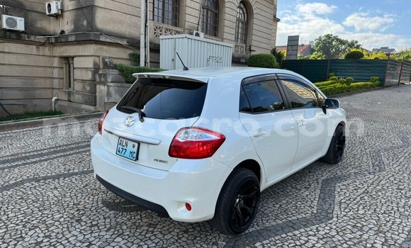 Comprar Usado Toyota Auris Branco Carro em Maputo em Maputo Comprar Usado Toyota Auris Branco Carro em Maputo em Maputo