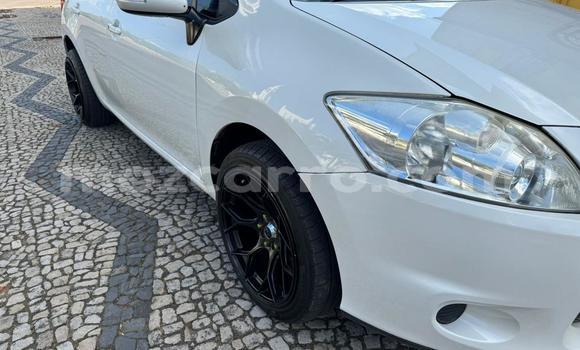 Comprar Usado Toyota Auris Branco Carro em Maputo em Maputo Comprar Usado Toyota Auris Branco Carro em Maputo em Maputo