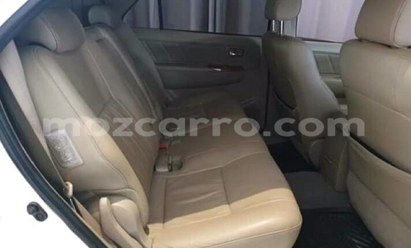 Nunua Ilio tumika Toyota Fortuner Nyeupe Gari ndani ya Balama nchini Cabo Delgado Nunua Ilio tumika Toyota Fortuner Nyeupe Gari ndani ya Balama nchini Cabo Delgado