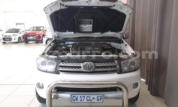 Nunua Ilio tumika Toyota Fortuner Nyeupe Gari ndani ya Balama nchini Cabo Delgado Nunua Ilio tumika Toyota Fortuner Nyeupe Gari ndani ya Balama nchini Cabo Delgado
