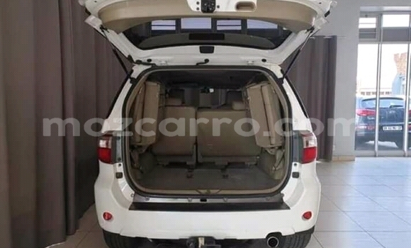 Nunua Ilio tumika Toyota Fortuner Nyeupe Gari ndani ya Balama nchini Cabo Delgado Nunua Ilio tumika Toyota Fortuner Nyeupe Gari ndani ya Balama nchini Cabo Delgado