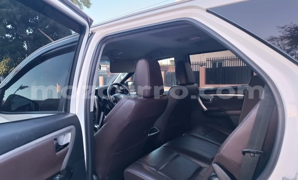 Comprar Usado Toyota Fortuner Branco Carro em Maputo em Maputo Comprar Usado Toyota Fortuner Branco Carro em Maputo em Maputo