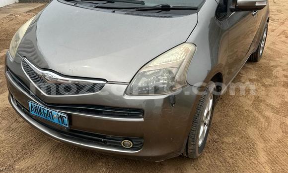 Comprar Usado Toyota Ractis Castanho Carro em Maputo em Maputo Comprar Usado Toyota Ractis Castanho Carro em Maputo em Maputo