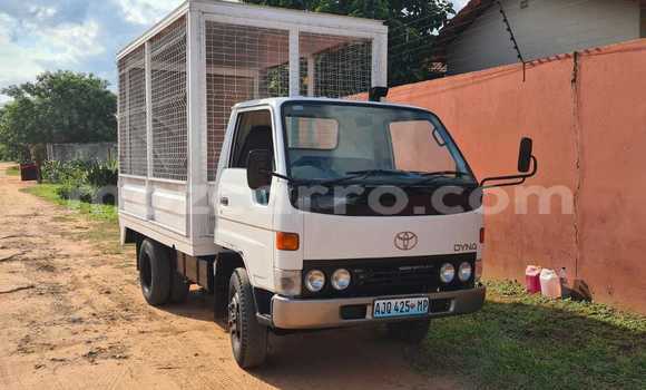 Nunua Mpya Toyota Dyna Nyeupe Gari ndani ya Maputo nchini Maputo