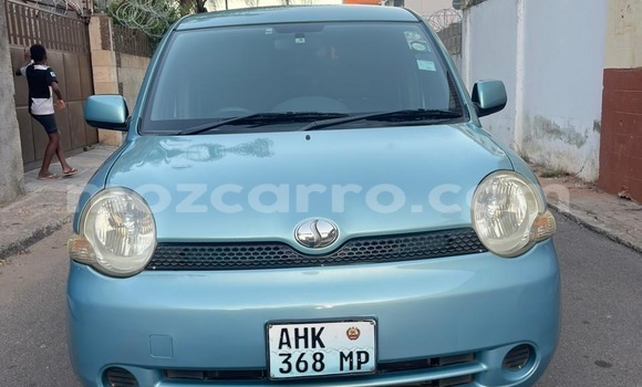 Tenga Tsaru Toyota Sienta Bhuruu Mota in Maputo in Maputo