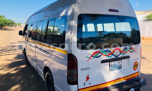 Buy Used Toyota Hiace White Car in Maputo in Maputo Buy Used Toyota Hiace White Car in Maputo in Maputo