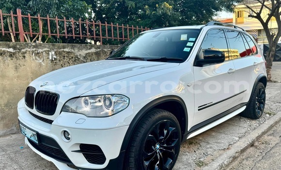 Comprar Usado BMW X5 Branco Carro em Maputo em Maputo