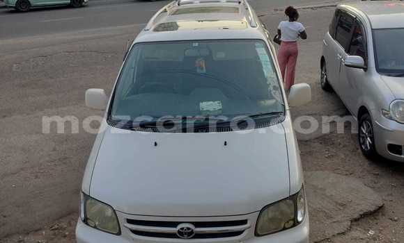 Buy Used Toyota Noah White Car in Maputo in Maputo