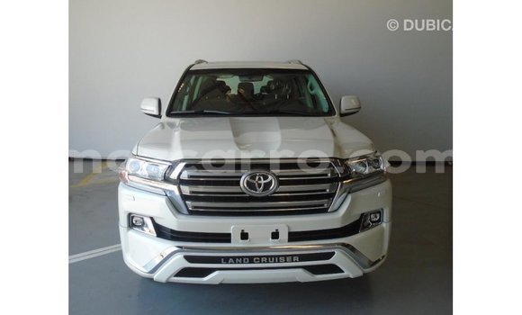 Tenga Imported Toyota Land Cruiser Chena Mota in Import - Dubai in Cabo Delgado Tenga Imported Toyota Land Cruiser Chena Mota in Import - Dubai in Cabo Delgado