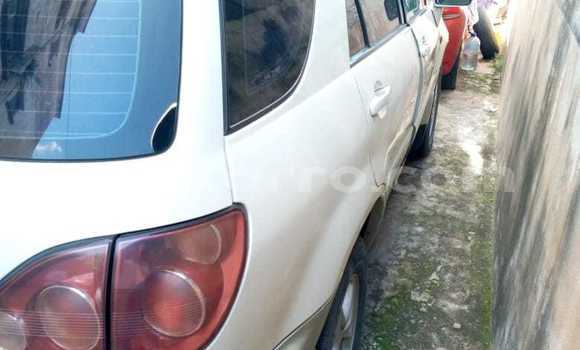 Nunua Ilio tumika Toyota Harrier Nyeupe Gari ndani ya Maputo nchini Maputo Nunua Ilio tumika Toyota Harrier Nyeupe Gari ndani ya Maputo nchini Maputo