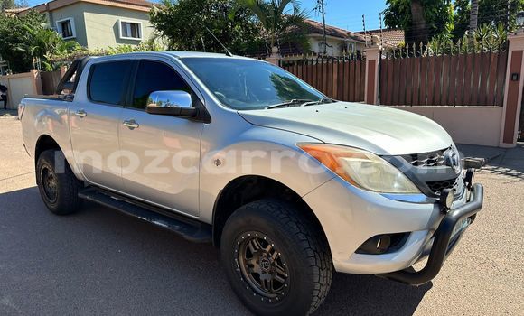 Nunua Ilio tumika Mazda BT-50 Fedha Gari ndani ya Maputo nchini Maputo