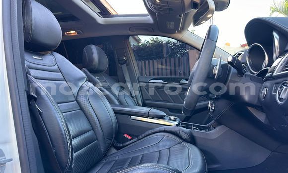 Tenga Tsaru Mercedes‒Benz M-klasse AMG Chena Mota in Maputo in Maputo Tenga Tsaru Mercedes‒Benz M-klasse AMG Chena Mota in Maputo in Maputo