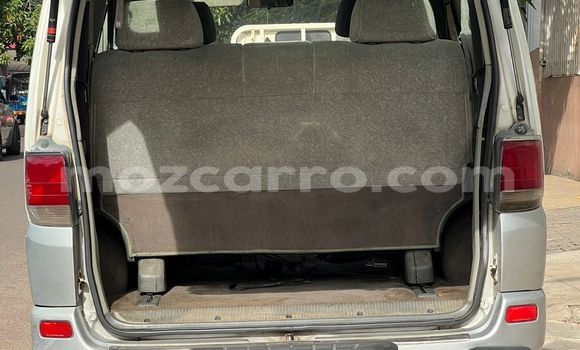 Comprar Usado Toyota RegiusAce Branco Carro em Maputo em Maputo Comprar Usado Toyota RegiusAce Branco Carro em Maputo em Maputo