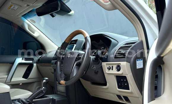 Buy Used Toyota Prado White Car in Maputo in Maputo Buy Used Toyota Prado White Car in Maputo in Maputo