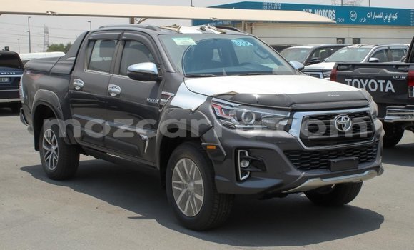 Nunua Imported Toyota Hilux Nyeusi Gari ndani ya Import - Dubai nchini Cabo Delgado Nunua Imported Toyota Hilux Nyeusi Gari ndani ya Import - Dubai nchini Cabo Delgado