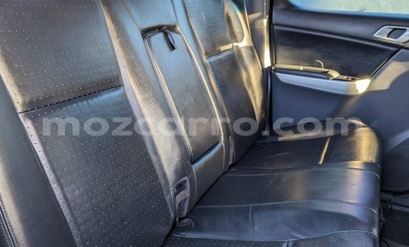 Comprar Novo Mazda BT-50 Azul Carro em Maputo em Maputo Comprar Novo Mazda BT-50 Azul Carro em Maputo em Maputo