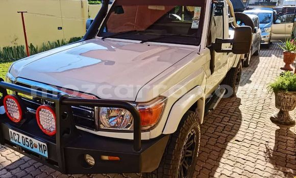 Comprar Novo Toyota Land Cruiser Branco Carro em Maputo em Maputo Comprar Novo Toyota Land Cruiser Branco Carro em Maputo em Maputo