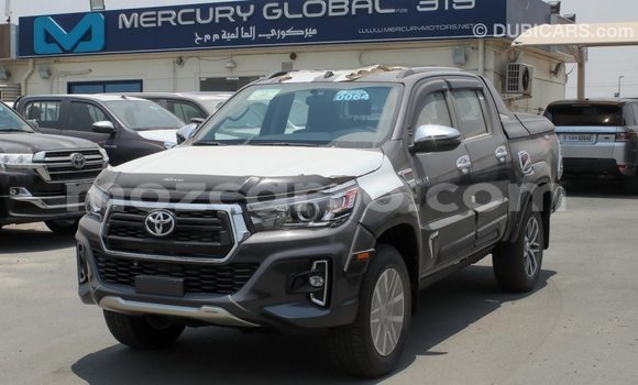 Nunua Imported Toyota Hilux Nyeusi Gari ndani ya Import - Dubai nchini Cabo Delgado Nunua Imported Toyota Hilux Nyeusi Gari ndani ya Import - Dubai nchini Cabo Delgado