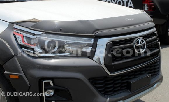 Nunua Imported Toyota Hilux Nyeusi Gari ndani ya Import - Dubai nchini Cabo Delgado Nunua Imported Toyota Hilux Nyeusi Gari ndani ya Import - Dubai nchini Cabo Delgado
