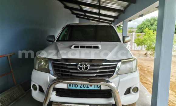 Nunua Ilio tumika Toyota Hilux Nyeupe Gari ndani ya Maputo nchini Maputo Nunua Ilio tumika Toyota Hilux Nyeupe Gari ndani ya Maputo nchini Maputo