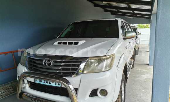 Nunua Ilio tumika Toyota Hilux Nyeupe Gari ndani ya Maputo nchini Maputo Nunua Ilio tumika Toyota Hilux Nyeupe Gari ndani ya Maputo nchini Maputo