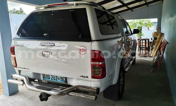Nunua Ilio tumika Toyota Hilux Nyeupe Gari ndani ya Maputo nchini Maputo Nunua Ilio tumika Toyota Hilux Nyeupe Gari ndani ya Maputo nchini Maputo