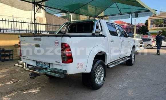 Nunua Ilio tumika Toyota Hilux Nyeupe Gari ndani ya Maputo nchini Maputo Nunua Ilio tumika Toyota Hilux Nyeupe Gari ndani ya Maputo nchini Maputo