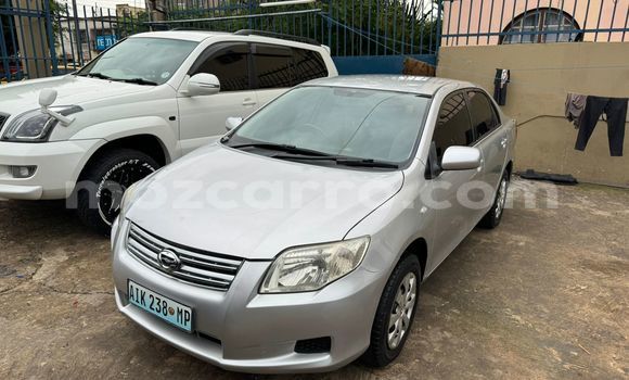 Comprar Usado Toyota Axio Prata Carro em Maputo em Maputo