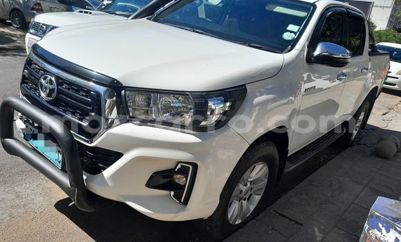 Nunua Ilio tumika Toyota Hiluxe Revo Nyeupe Gari ndani ya Maputo nchini Maputo Nunua Ilio tumika Toyota Hiluxe Revo Nyeupe Gari ndani ya Maputo nchini Maputo