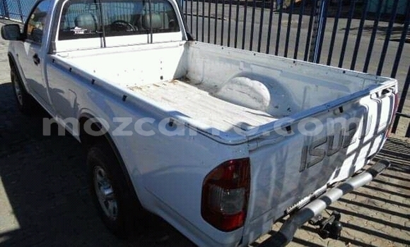 Tenga Tsaru Isuzu KB Chena Mota in Maputo in Maputo Tenga Tsaru Isuzu KB Chena Mota in Maputo in Maputo