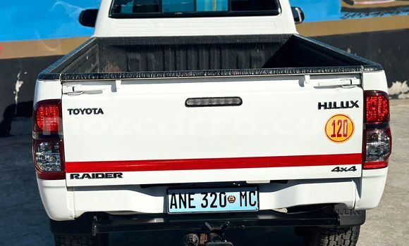 Buy Used Toyota Hilux Red Car in Maputo in Maputo Buy Used Toyota Hilux Red Car in Maputo in Maputo