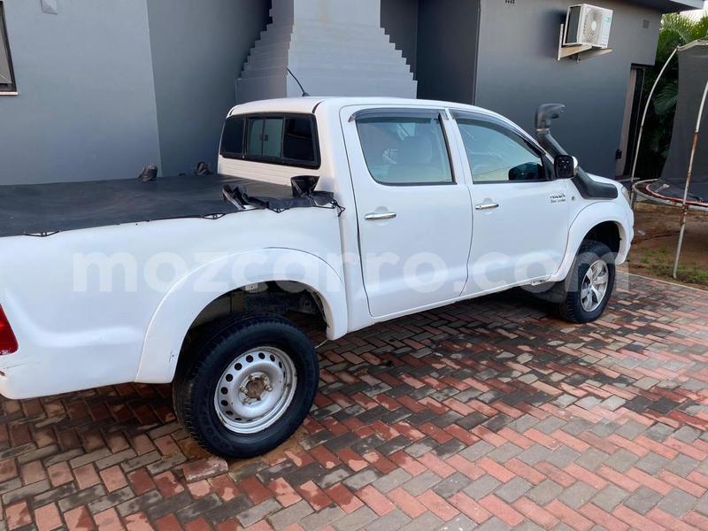 Big with watermark toyota hilux maputo maputo 22640