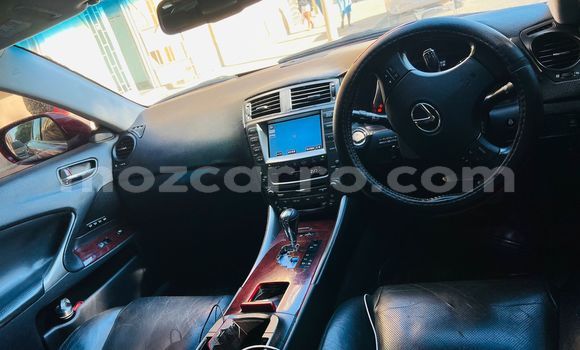 Tenga Tsaru Lexus IS Tsvuku Mota in Maputo in Maputo Tenga Tsaru Lexus IS Tsvuku Mota in Maputo in Maputo