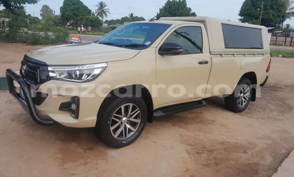 Nunua Ilio tumika Toyota Hilux Brown Gari ndani ya Maputo nchini Maputo Nunua Ilio tumika Toyota Hilux Brown Gari ndani ya Maputo nchini Maputo