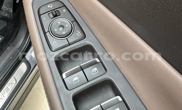 Nunua Ilio tumika Hyundai Santa Fe Fedha Gari ndani ya Maputo nchini Maputo Nunua Ilio tumika Hyundai Santa Fe Fedha Gari ndani ya Maputo nchini Maputo