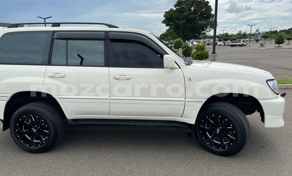 Tenga Tsaru Toyota Land Cruiser Prado Chena Mota in Maputo in Maputo Tenga Tsaru Toyota Land Cruiser Prado Chena Mota in Maputo in Maputo