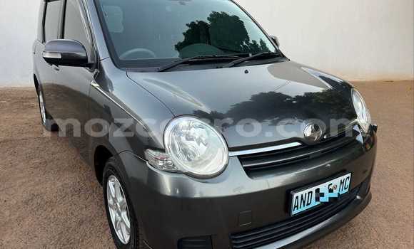 Nunua Ilio tumika Toyota Sienta Fedha Gari ndani ya Maputo nchini Maputo
