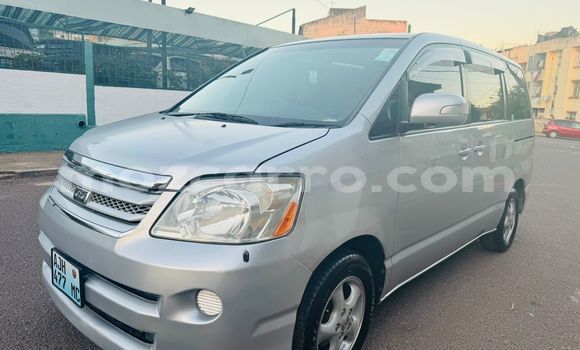 Buy Used Toyota Noah Silver Car in Maputo in Maputo Buy Used Toyota Noah Silver Car in Maputo in Maputo