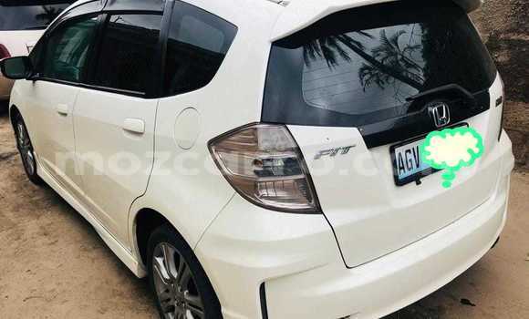 Comprar Usado Honda Fit Branco Carro em Maputo em Maputo Comprar Usado Honda Fit Branco Carro em Maputo em Maputo