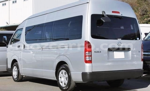 Tenga Imported Toyota Hiace Zvimwe Mota in Import - Dubai in Cabo Delgado Tenga Imported Toyota Hiace Zvimwe Mota in Import - Dubai in Cabo Delgado