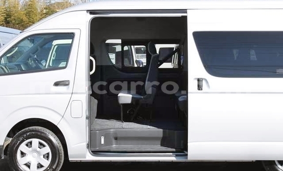 Tenga Imported Toyota Hiace Zvimwe Mota in Import - Dubai in Cabo Delgado Tenga Imported Toyota Hiace Zvimwe Mota in Import - Dubai in Cabo Delgado
