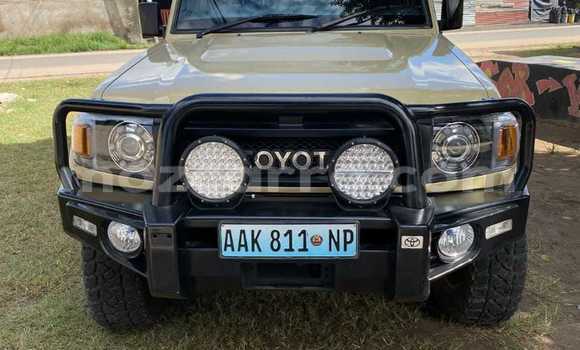 Nunua Ilio tumika Toyota Land Cruiser Brown Gari ndani ya Maputo nchini Maputo Nunua Ilio tumika Toyota Land Cruiser Brown Gari ndani ya Maputo nchini Maputo