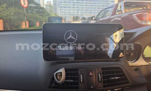 Tenga Tsaru Mercedes-Benz E-Classe Bhurawuni Mota in Maputo in Maputo Tenga Tsaru Mercedes-Benz E-Classe Bhurawuni Mota in Maputo in Maputo