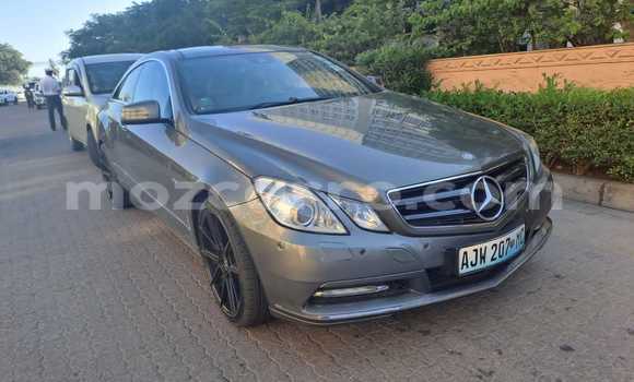 Tenga Tsaru Mercedes-Benz E-Classe Bhurawuni Mota in Maputo in Maputo Tenga Tsaru Mercedes-Benz E-Classe Bhurawuni Mota in Maputo in Maputo