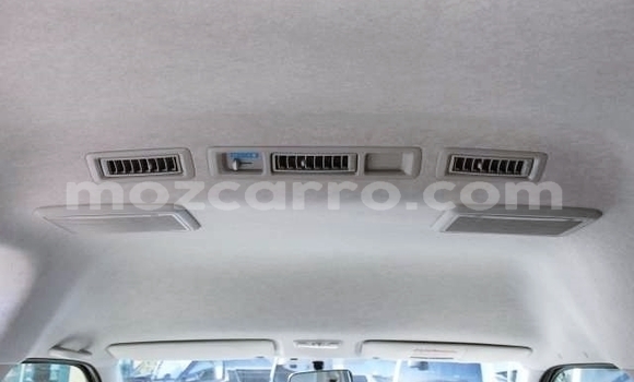 Tenga Imported Toyota Hiace Zvimwe Mota in Import - Dubai in Cabo Delgado Tenga Imported Toyota Hiace Zvimwe Mota in Import - Dubai in Cabo Delgado
