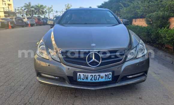 Tenga Tsaru Mercedes-Benz E-Classe Bhurawuni Mota in Maputo in Maputo Tenga Tsaru Mercedes-Benz E-Classe Bhurawuni Mota in Maputo in Maputo