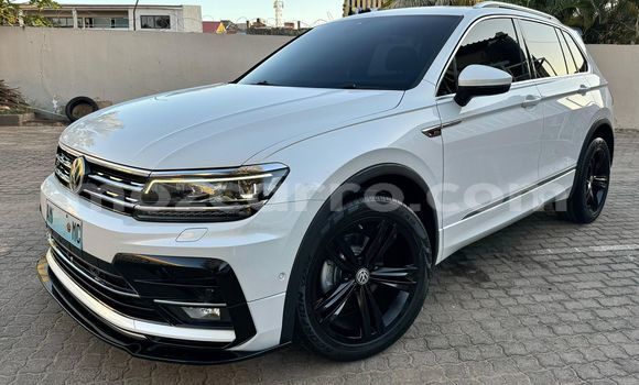 Nunua Mpya Volkswagen Tiguan Nyeupe Gari ndani ya Maputo nchini Maputo